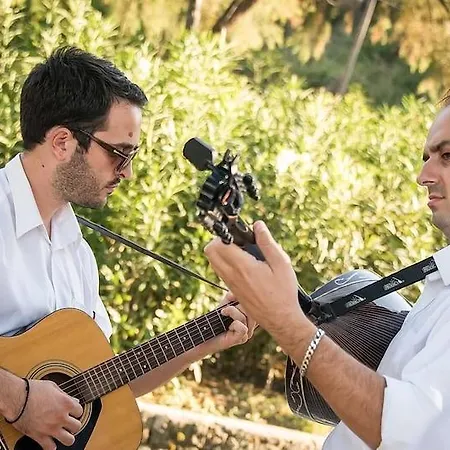Ionis Art Ξενοδοχείο Λαγανάς